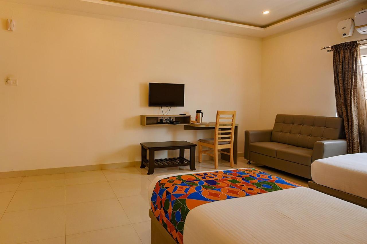 Fabhotel Champion Gateway - Yelahanka Bangalore Extérieur photo